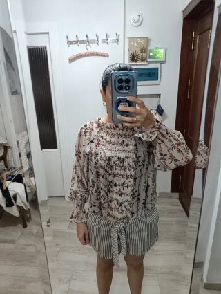Blusa corta a rayas