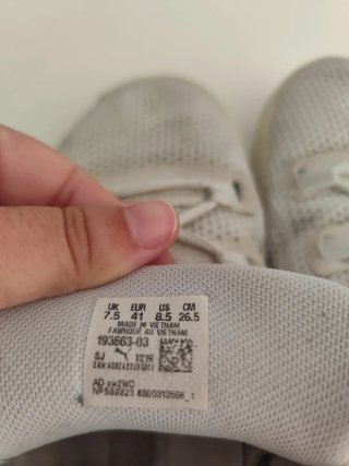 Zapatillas Baloncesto Puma Blancas y Rosas