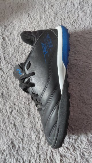 Zapatillas deportivas negras y azules