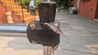 Rack de Alesis DM10 MKII Pro batería