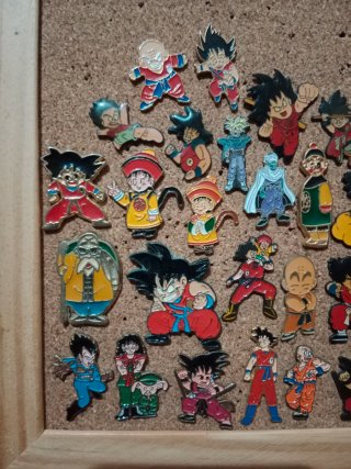 28 Pins Dragon Ball