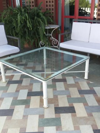 Tavolo da giardino in ferro e vetro
