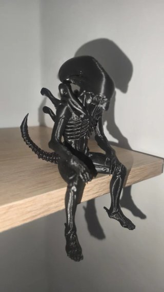 Figura Alien Xenomorfo Negra