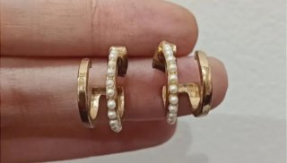 Pendientes dorados con perlas