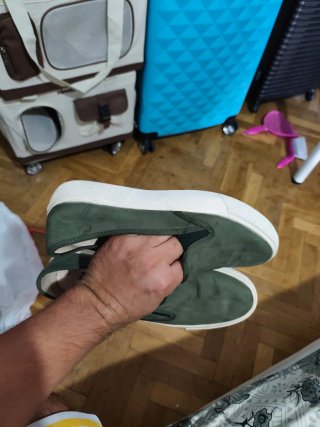 Zapatillas casuales verdes y blancas