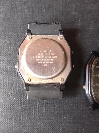 Lote 2 Relojes Casio F-91W y Otro