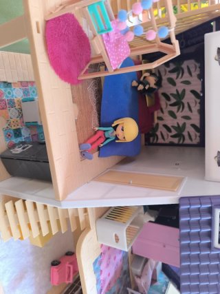 Casa Mymy con accesorios y muñecos