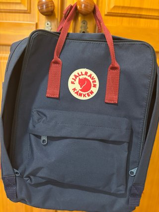 Mochila Fjällräven Kanken Azul y Granate