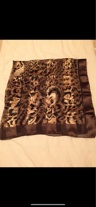 Pañuelo estampado leopardo