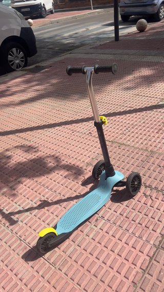 Patinete 3 Ruedas Decathlon Azul y Amarillo