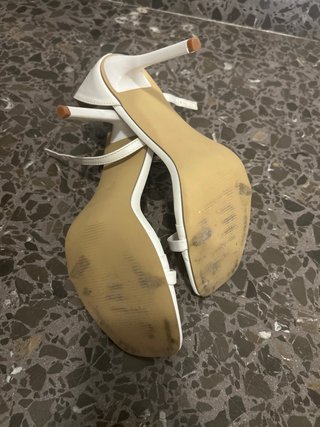 Sandalias de tacón aguja blancas