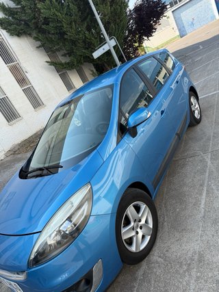 Renault Grand Scenic 2012