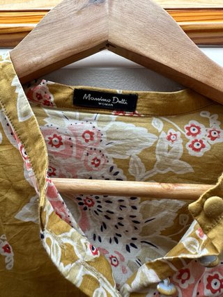 Blusa Massimo Dutti floral amarilla
