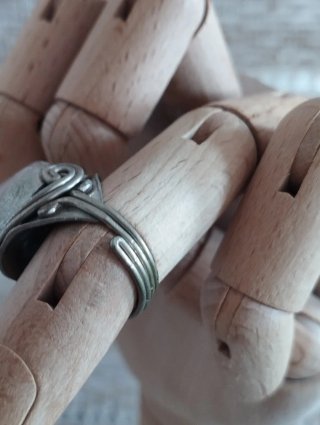 Anillo Alpaca y Cuarzo Rosa Ajustable