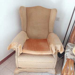 Sofá orejero XL beige y naranja