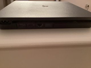 PS4 + 2 Mandos (Negro y Rojo)