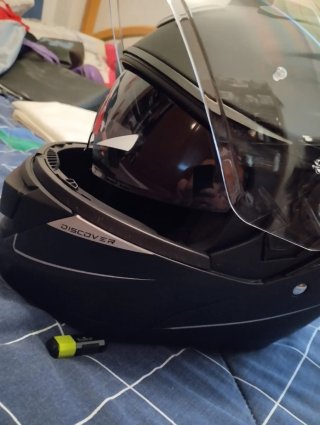 Casco de moto negro mate