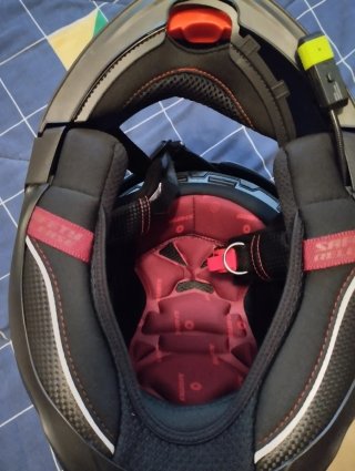 Casco de moto negro mate