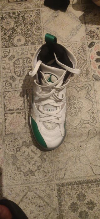 Air Jordan 11 Low IE Verde Blanco