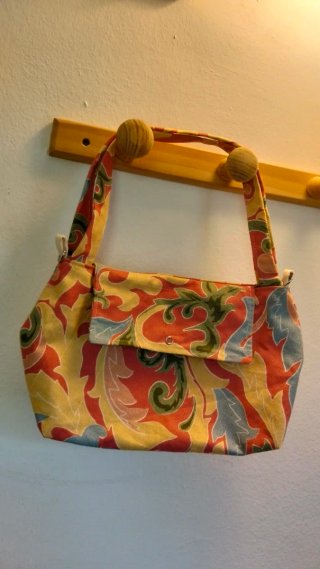 Bolso de mano hecho a mano