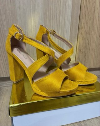 Sandalias