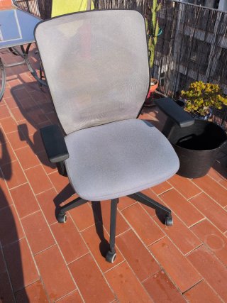 Silla de oficina/teletrabajo gris