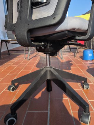 Silla de oficina/teletrabajo gris