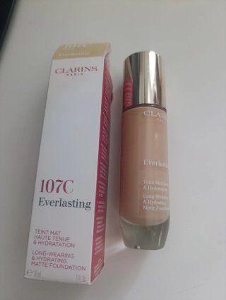 Base de maquillaje Clarins 107C Everlasting