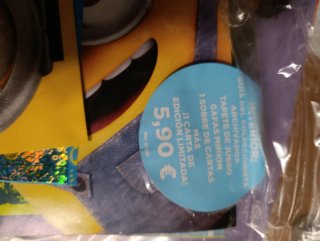 500 sobres cromos Minions + 10 álbum + 10 minitin