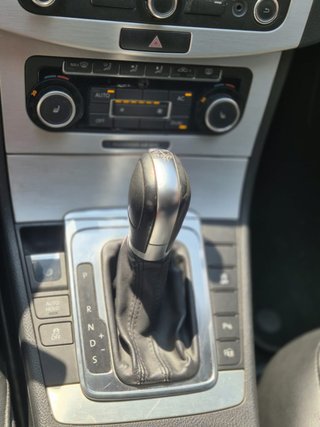 Volkswagen Passat 2011