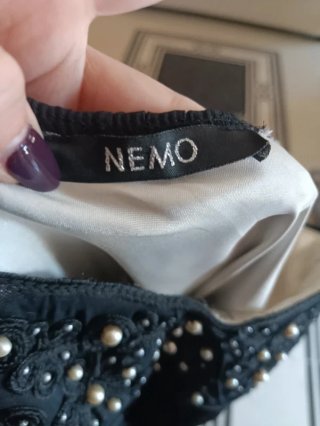 Abito corto plissé Nemo con perle