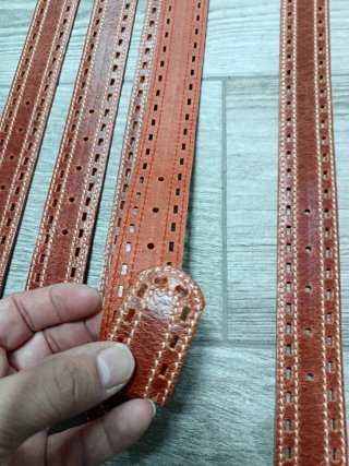 Lote 5 cinturones cuero sin hebilla
