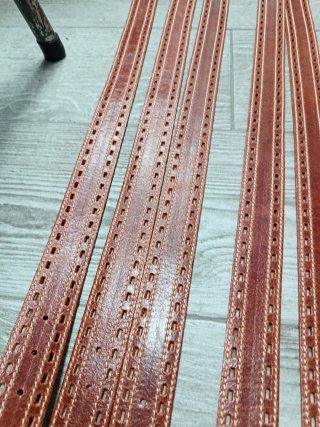 Lote 5 cinturones cuero sin hebilla