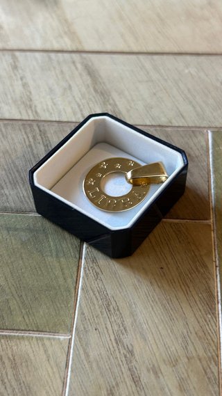 Colgante Libra chapado en oro