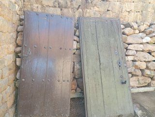 Puertas antiguas de madera (más de 100 años)