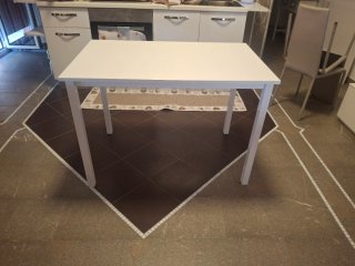 Tavolo da cucina bianco in legno