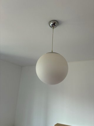Lámpara colgante esfera blanca y plateada