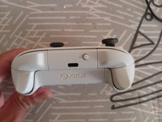 Mando Xbox Carbon Black