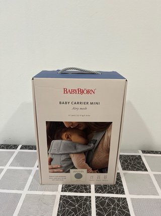 Portabebés BabyBjörn Mini Air Mesh Gris