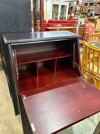 MUEBLE SECRETER COLOR CAOBA
