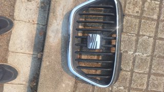 Rejilla frontal SEAT altea Cromada