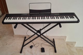 Piano Digital Artesia Performer