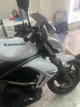 Kawasaki Naked Plata