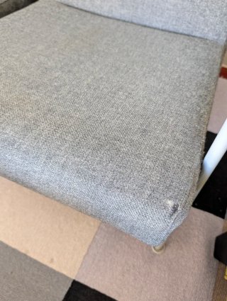 Butaca vintage de tela gris Ikea.