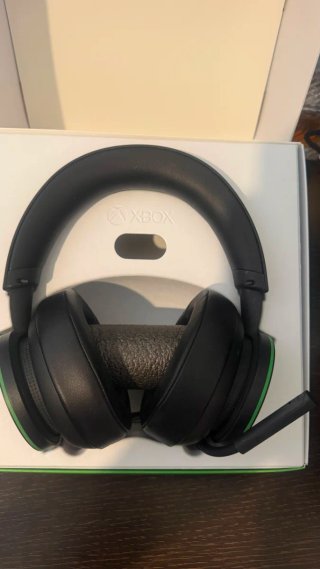 PACK XBOX SERIES X + 2 MANDOS + GTA + AURICULARES.