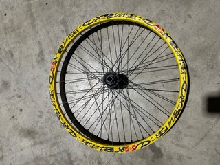Llanta Mavic 26” MTB Amarilla