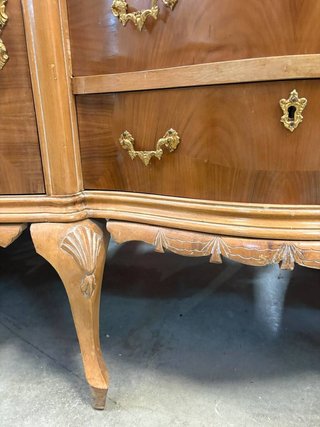 MUEBLE CLÁSICO CON ESPEJO