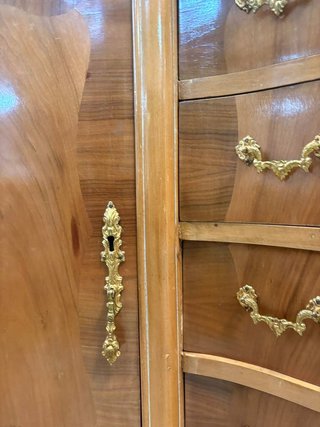 MUEBLE CLÁSICO CON ESPEJO