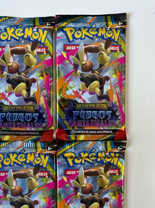 Sobres Pokémon Fuegos Fantasmales