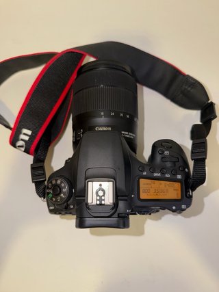 Cámara Canon EOS 90D kit + 50mm 1.8 y Accesorios